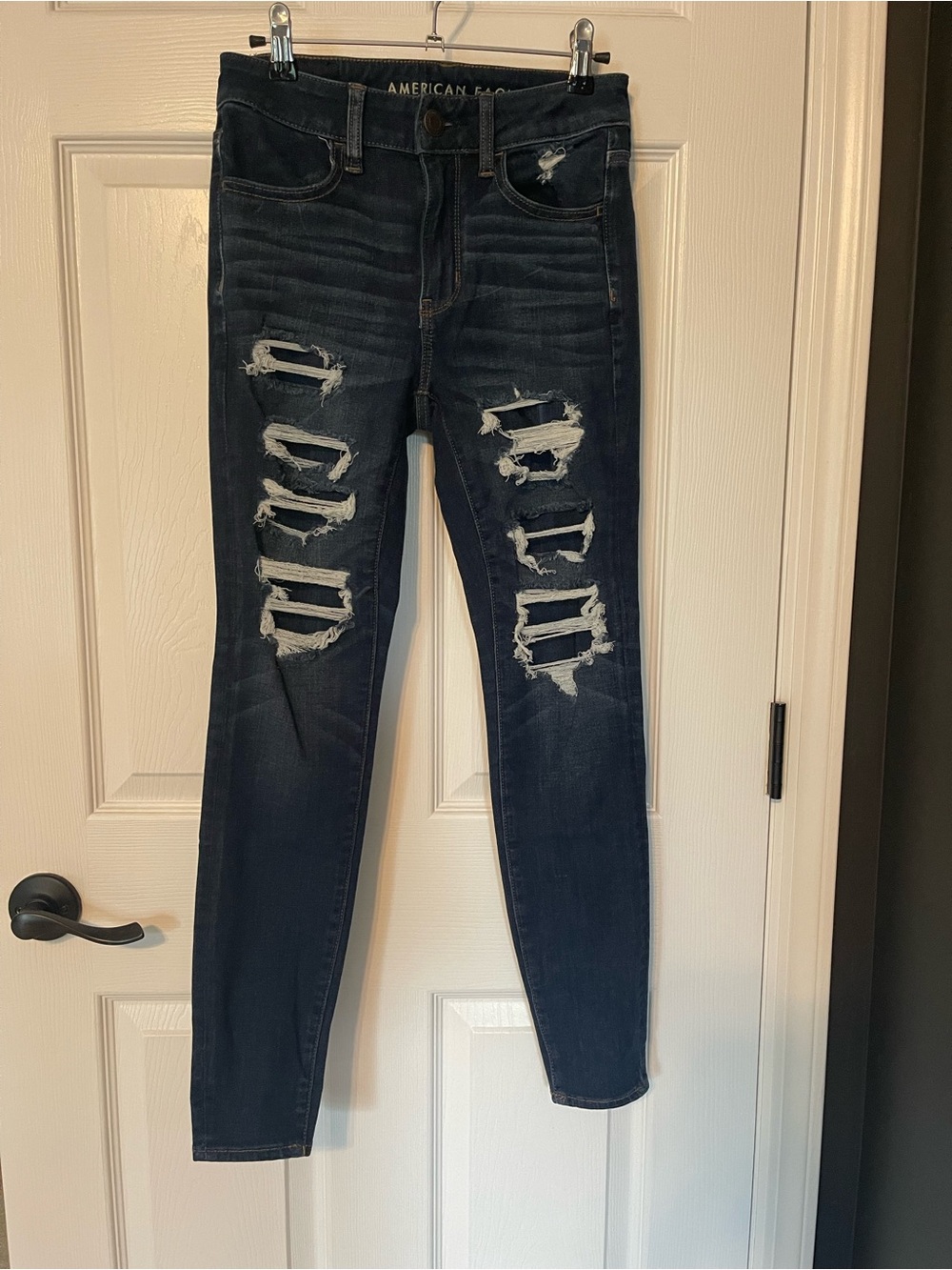 American Eagle Outfitters Navy Distressed Hi Rise Jeggings 2 SHORT
